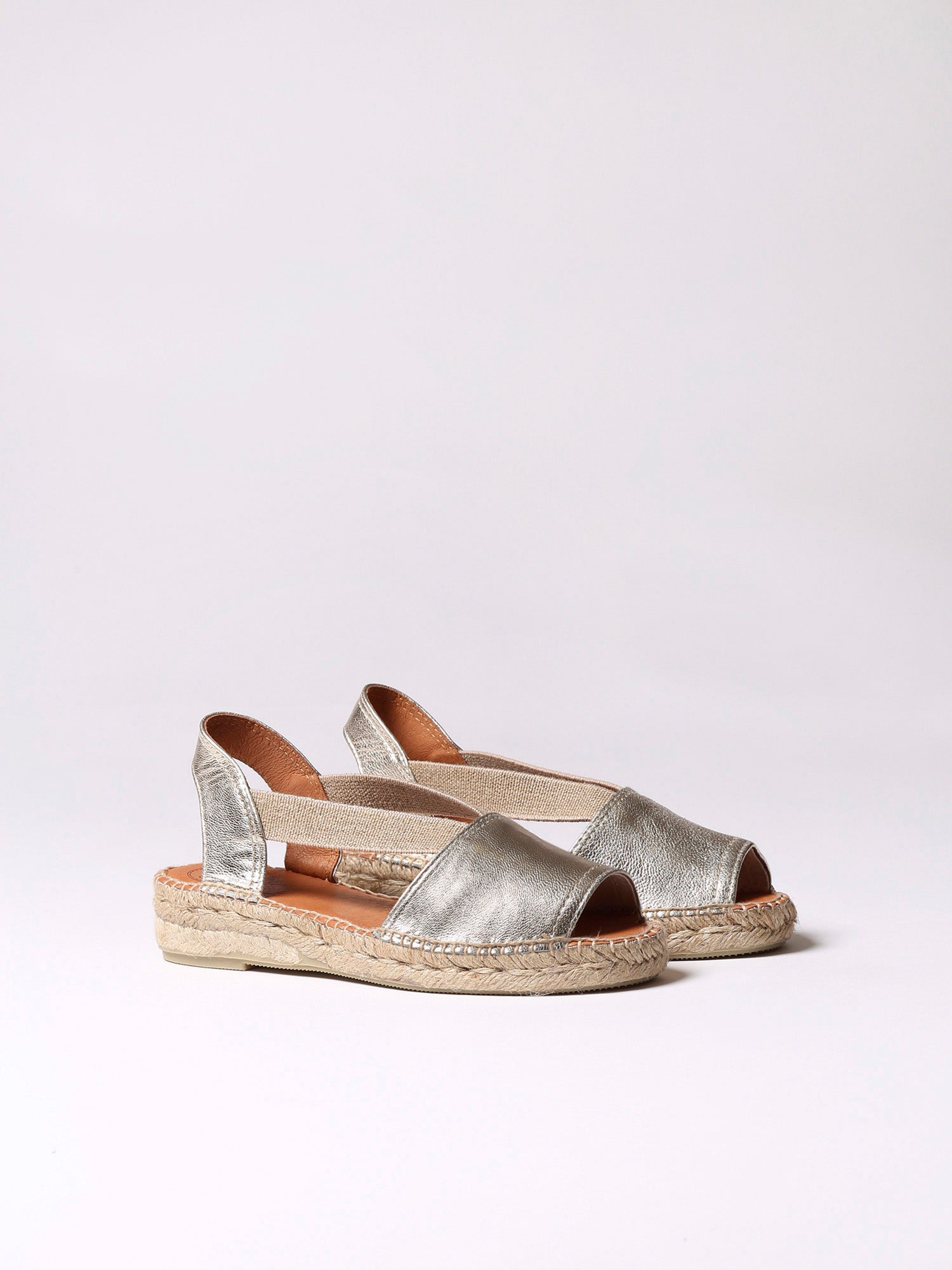 Flat leather sandal with elastics - ETNA