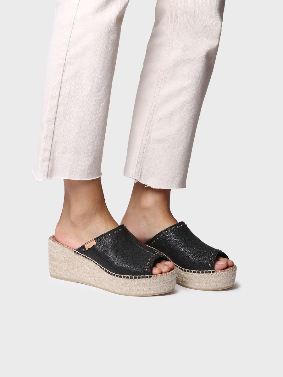 Women's backless espadrille in leather with wedge heel and studs | MODENA