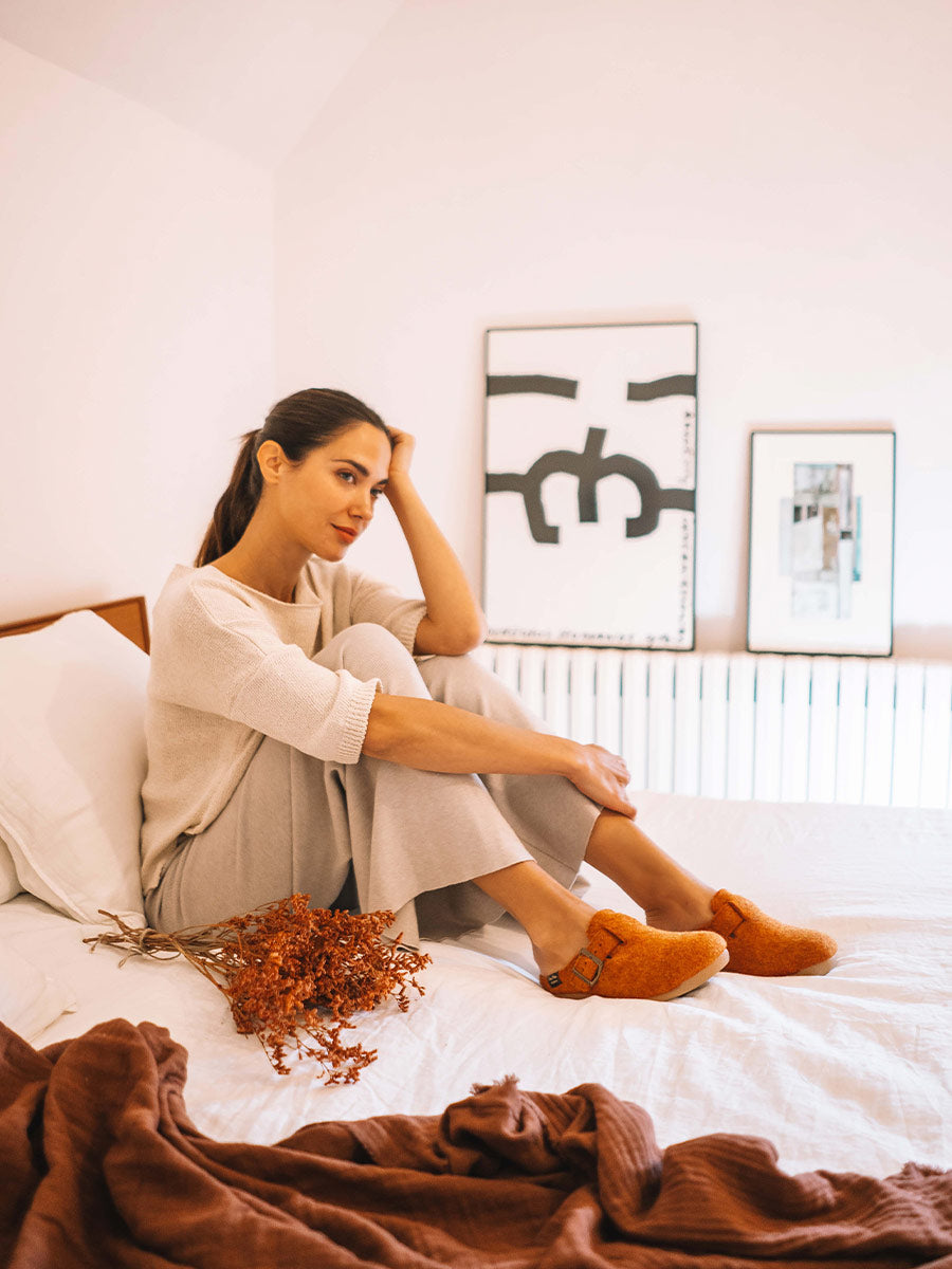 Chausson femme style sabot avec boucle - MIMA-FP