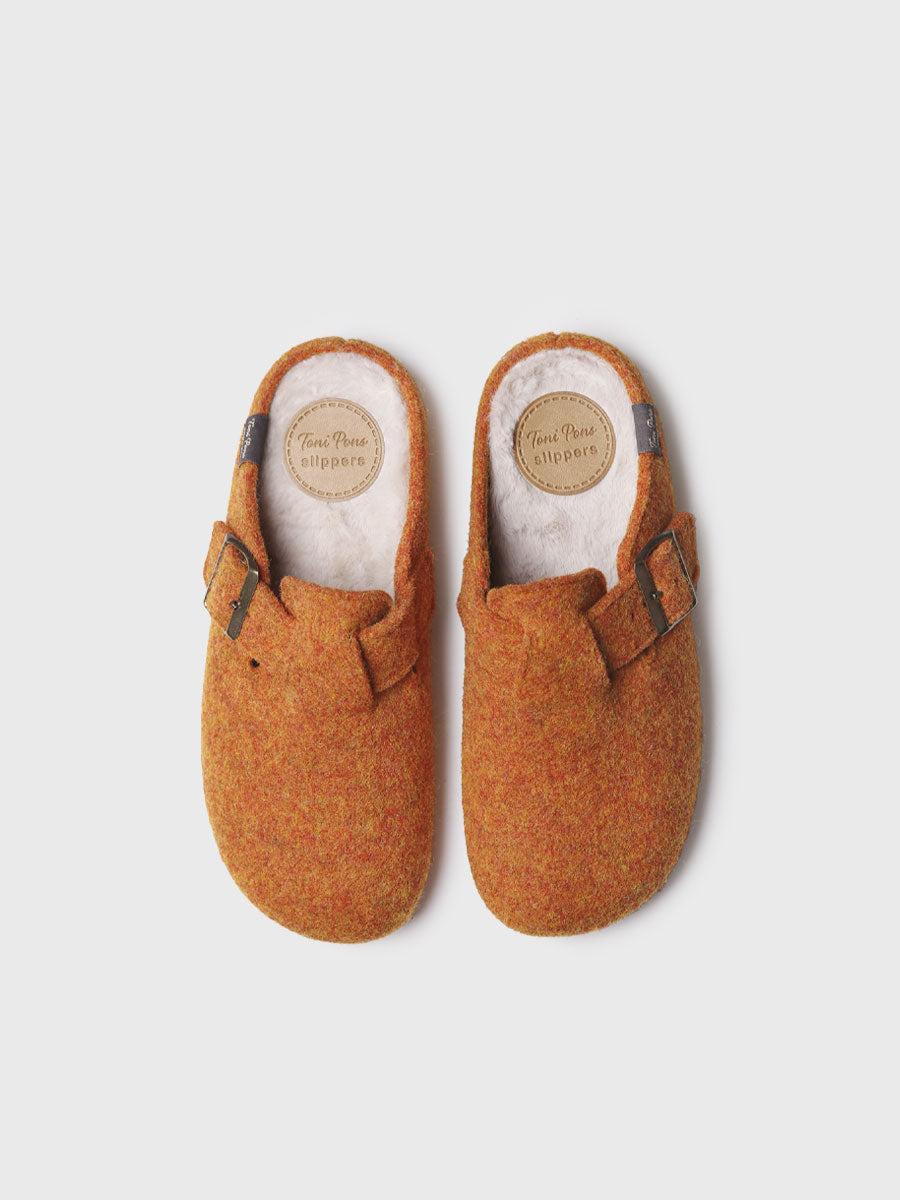 Women's clog-style slipper with buckle | MIMA-FP