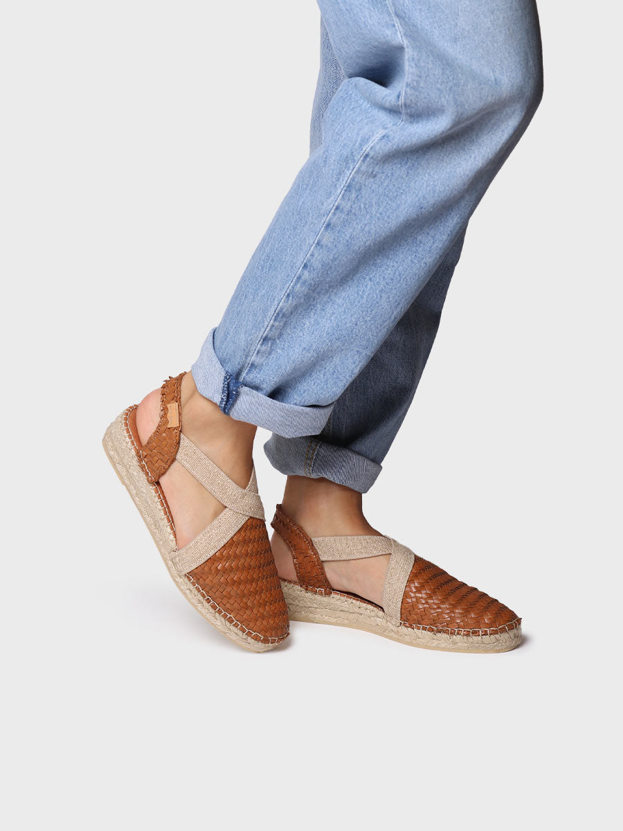 Women's closed espadrille in braided leather with wedge heel | SIRACUSA