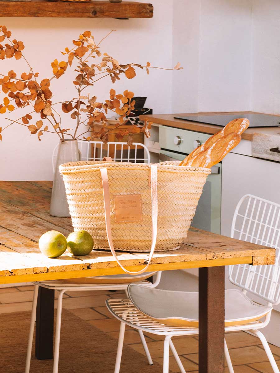 Women's wicker basket with leather handles | GOMERA