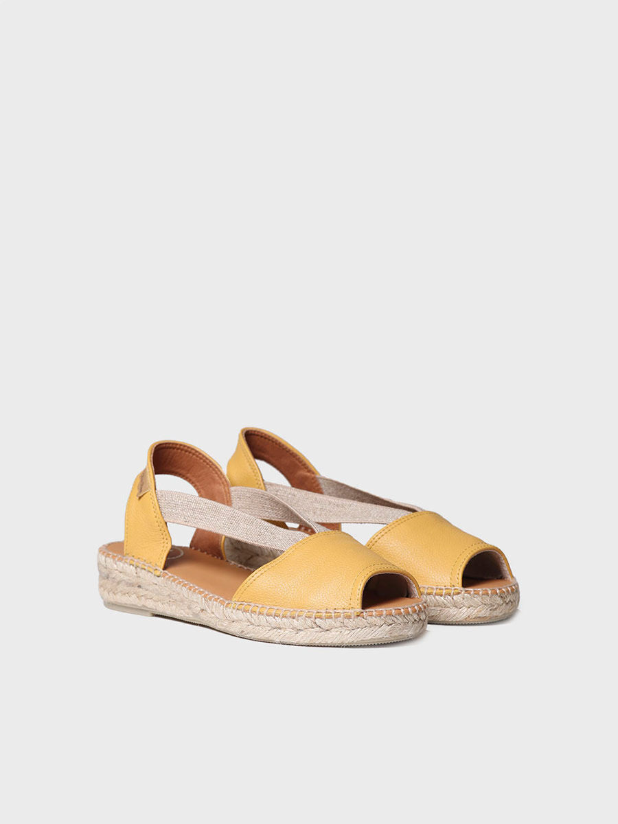 Flat leather sandal with elastics - ETNA-OCRE